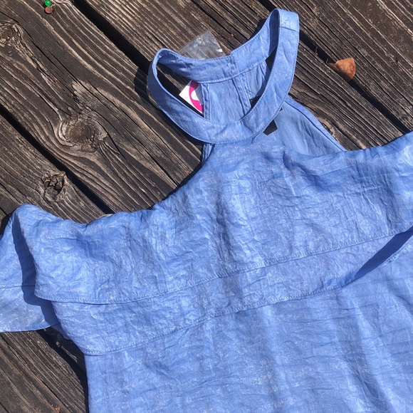 NWT boutique top 💙 - Picture 2 of 7